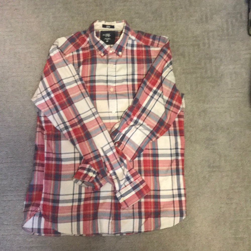 HM button down
